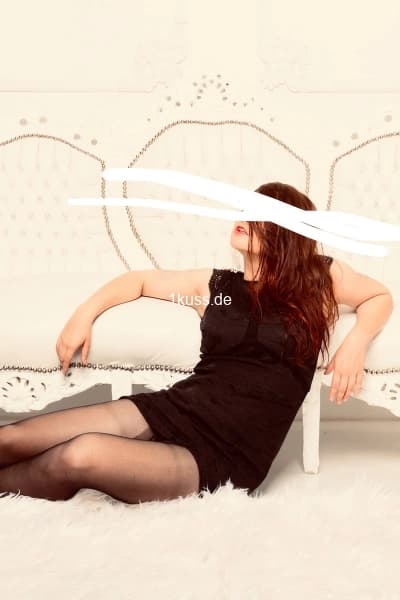 Larissa Sucrerie a Sensual Courtesan Photo